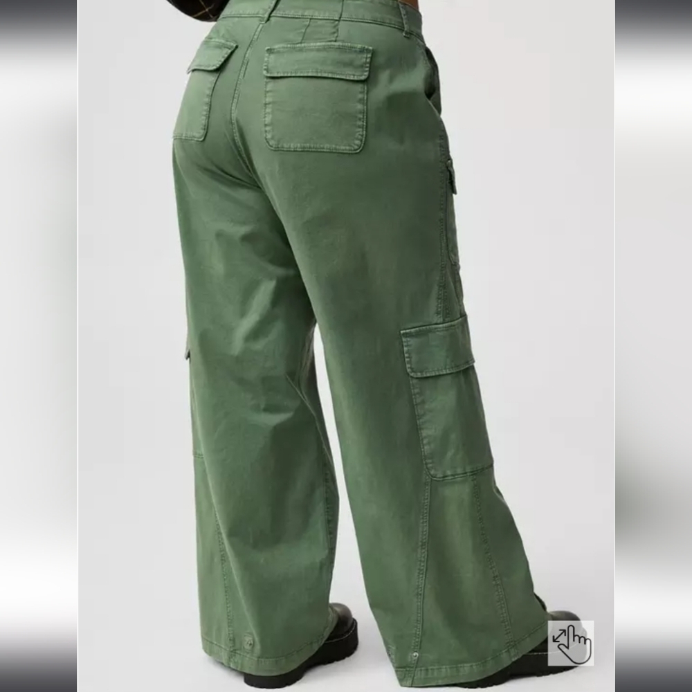 Torrid High Rise Baggy Cargo Pants - Picture 3 of 8